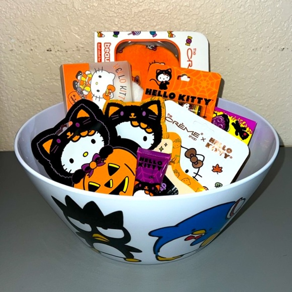 Sanrio Hello Kitty & Friends + MORE SPOOKY SURPRISE BOX SHOW! 🎃 Fri. 9/20/24 - Picture 11 of 11